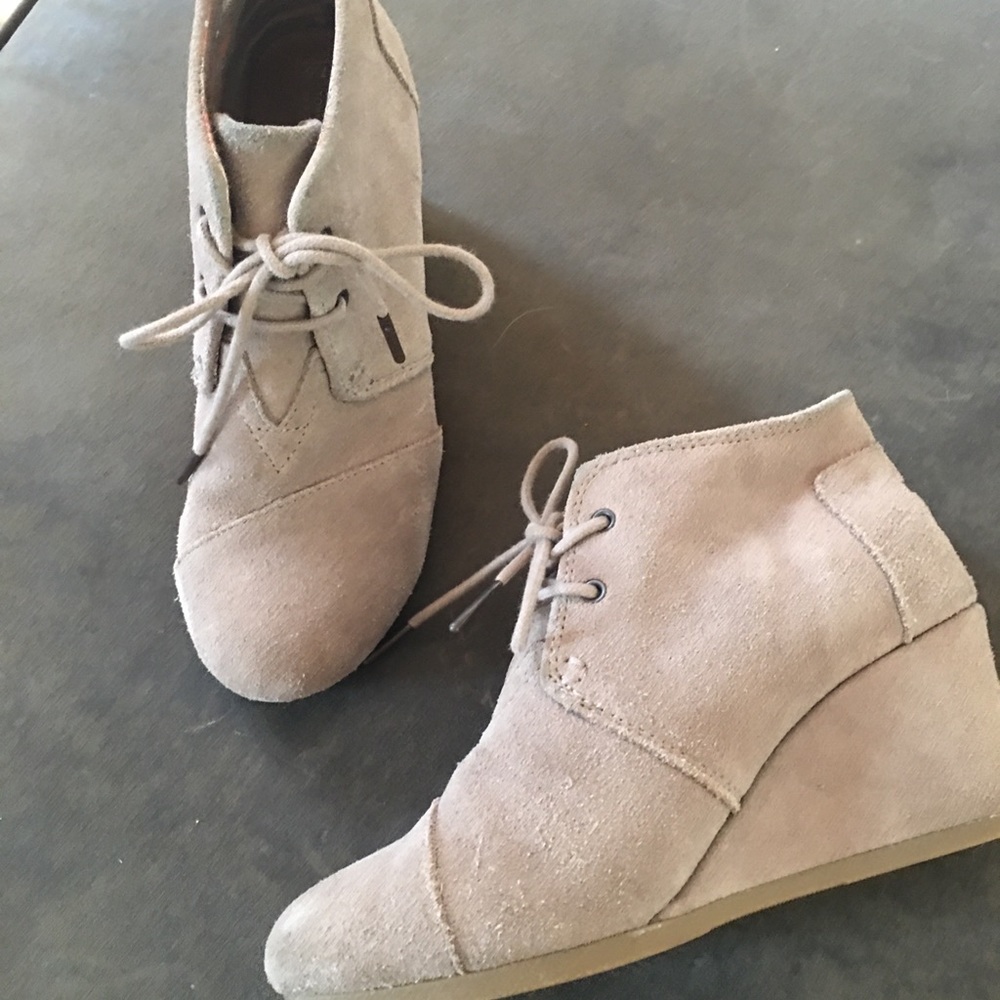 TOM’s Suede Ankle Boots